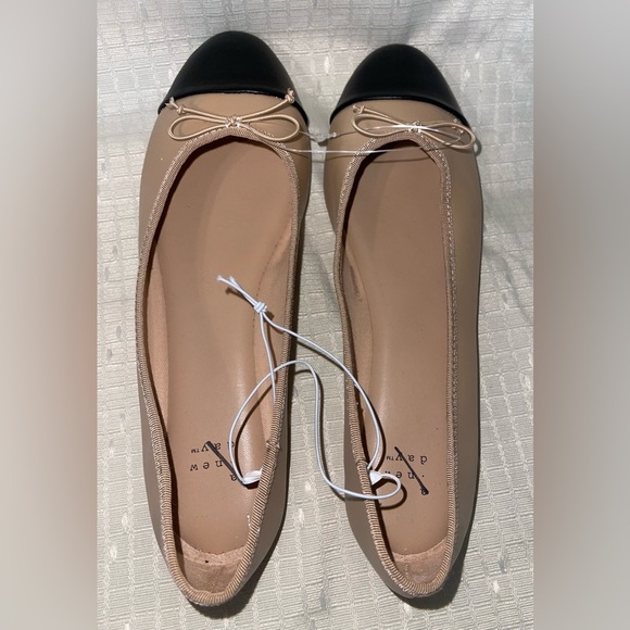 NWOT a new day Beige and Black Cap Toe Flats Size 9.5 - Picture 6 of 7